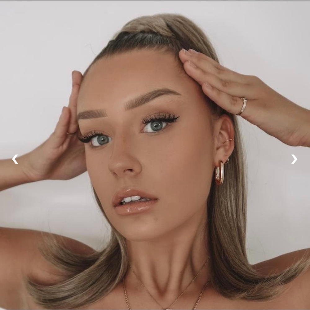 INH Lola pony extension